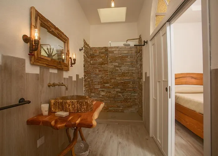 Vincent House Guest house 4*